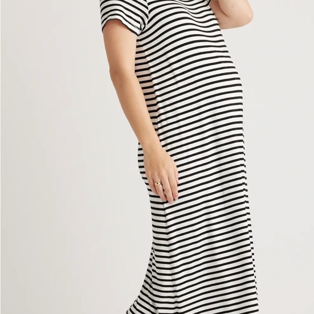 Bamboo Jersey Maternity & Nursing T-Shirt Dress - Picture 4 of 5